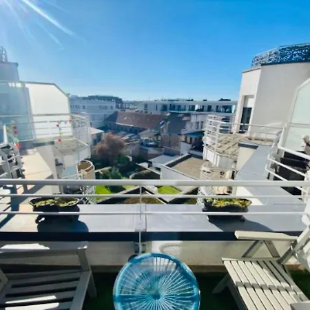 Luxury 1 Bedroom Terrace/parking Apartment